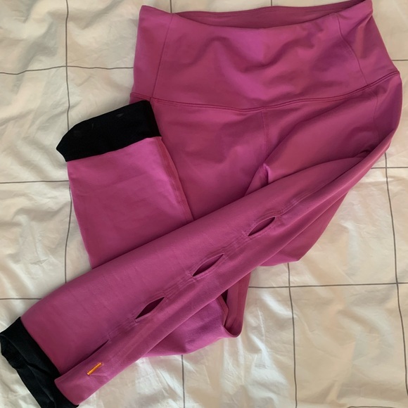 Lucy Performance Capri Leggings Bundle, 6 pairs. Size Med. Excellent condition!! - Picture 4 of 7